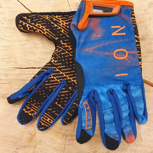 ION Gloves